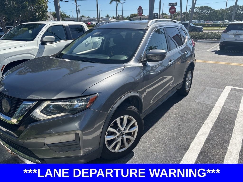Used 2020 Nissan Rogue SV FWD image 2