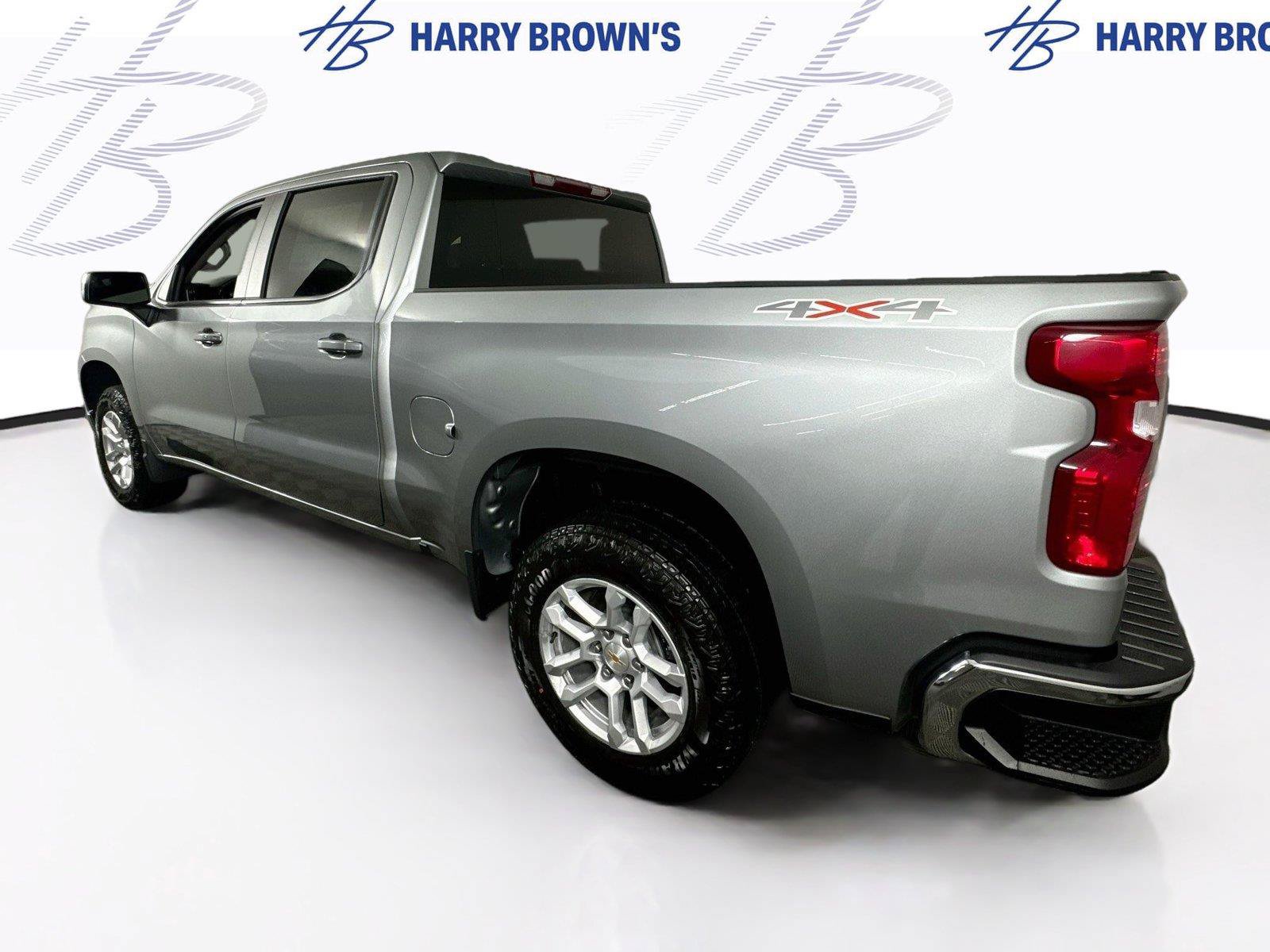 Used 2025 Chevrolet Silverado 1500 LT AWD/4WD image 28