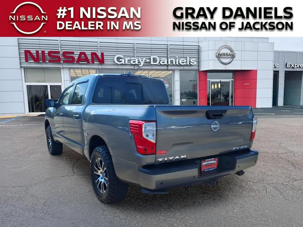 Used 2024 Nissan Titan SV AWD/4WD image 5