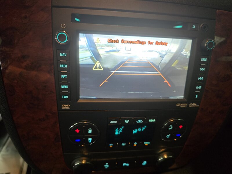 Used 2012 Chevrolet Suburban LTZ AWD/4WD image 24