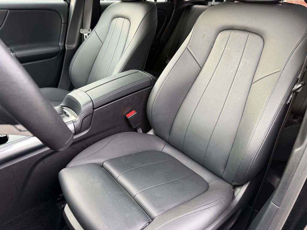 Certified 2025 Mercedes-Benz GLA 250 4MATIC image 35