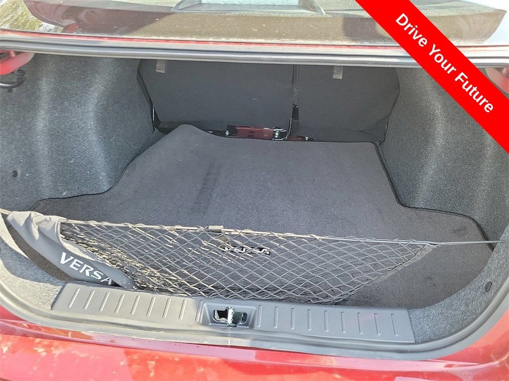 Used 2025 Nissan Versa SV w/ Trunk Package FWD image 4