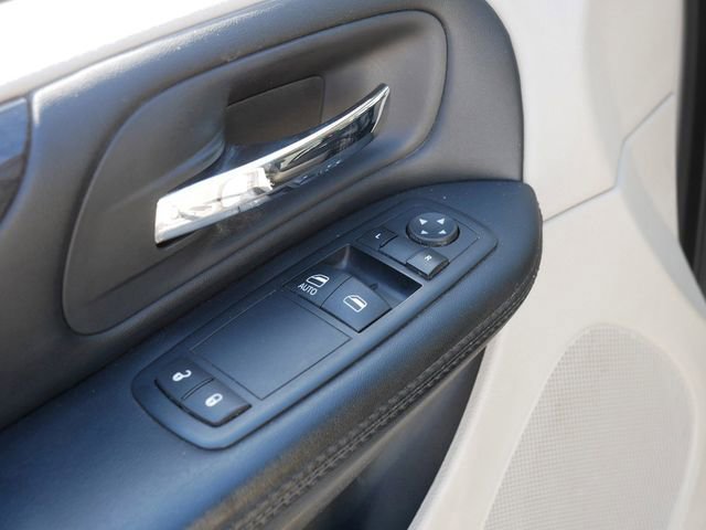 Used 2016 Dodge Grand Caravan SE w/ Quick Order Package 29E SE FWD image 16