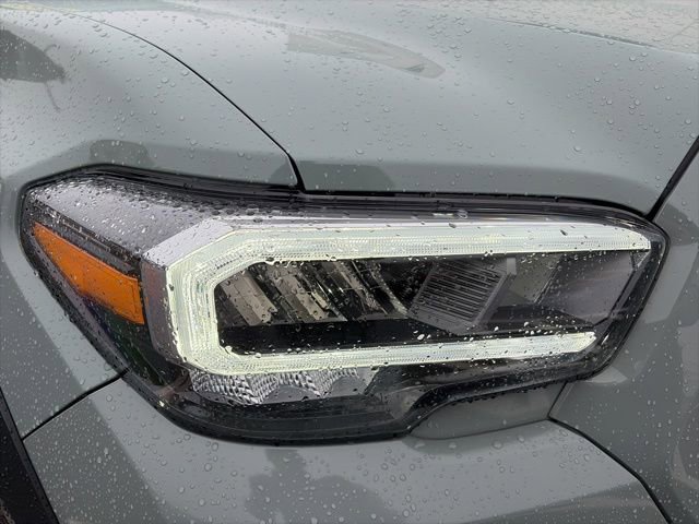 Used 2023 Toyota Tacoma TRD Off-Road w/ TRD Premium Off Road Package image 14