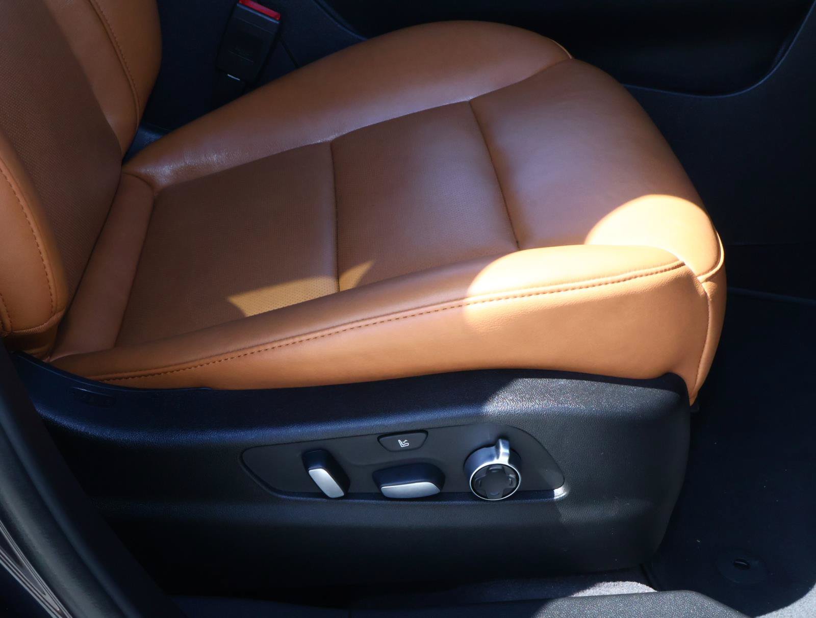 Used 2023 Cadillac XT4 Sport FWD image 24