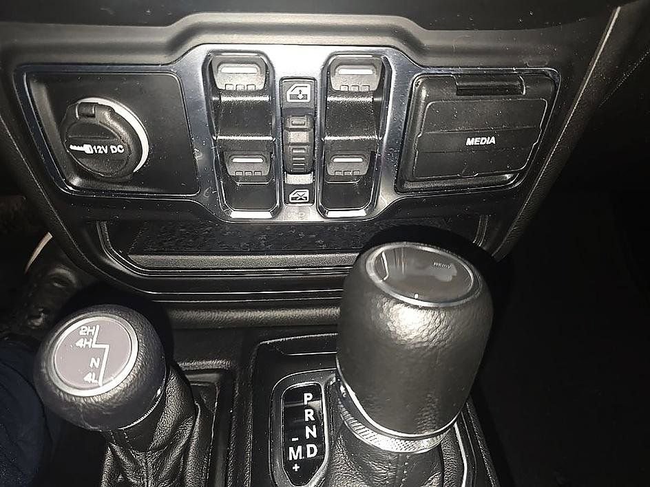 Used 2022 Jeep Wrangler Unlimited Sport image 22