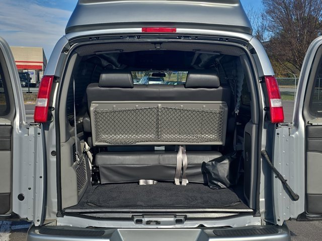 Used 2023 GMC Savana 2500 image 13