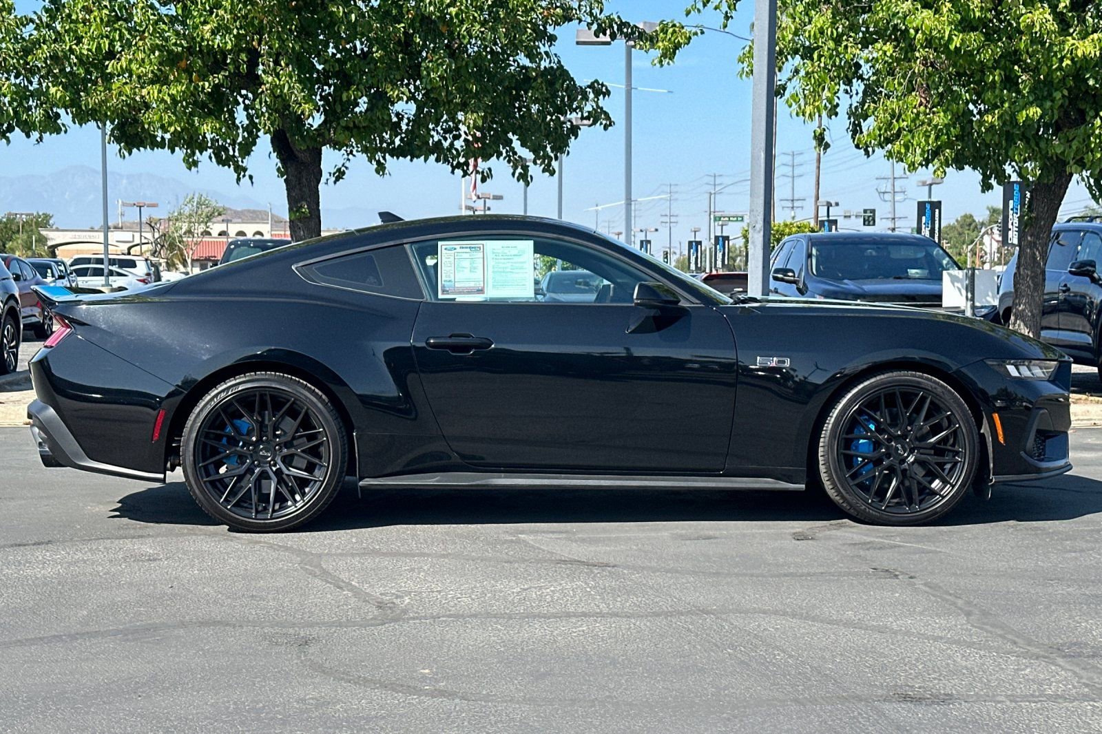 Used 2024 Ford Mustang GT Premium image 3