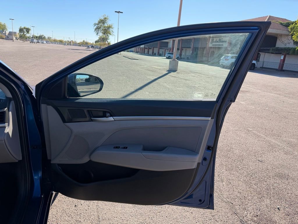 Used 2019 Hyundai Elantra SEL image 19