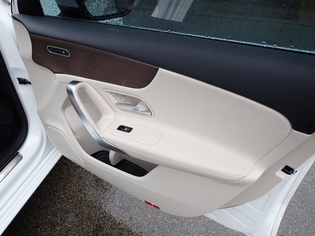 Used 2022 Mercedes-Benz A 220 4MATIC image 14