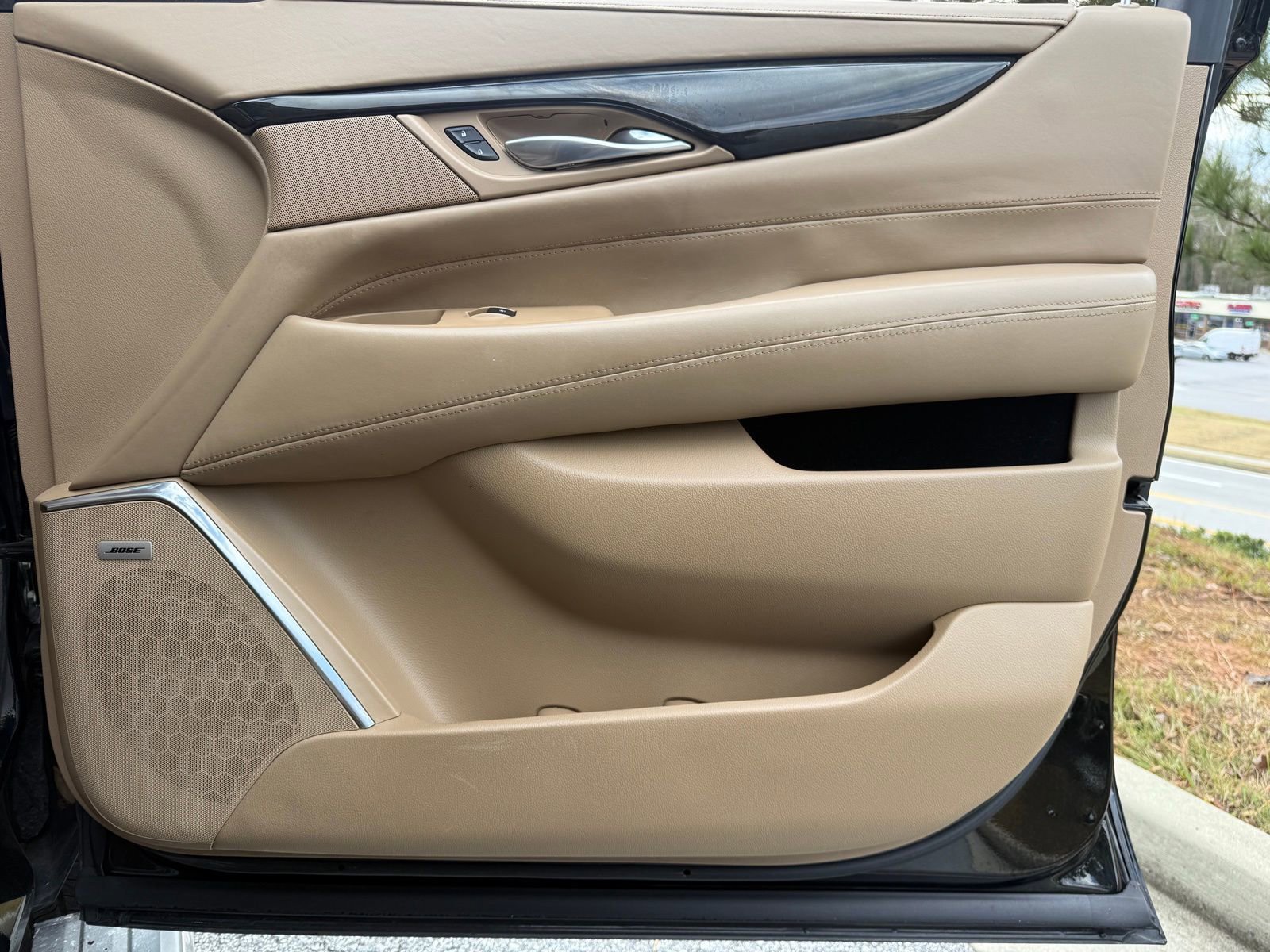 Used 2019 Cadillac Escalade Platinum image 45