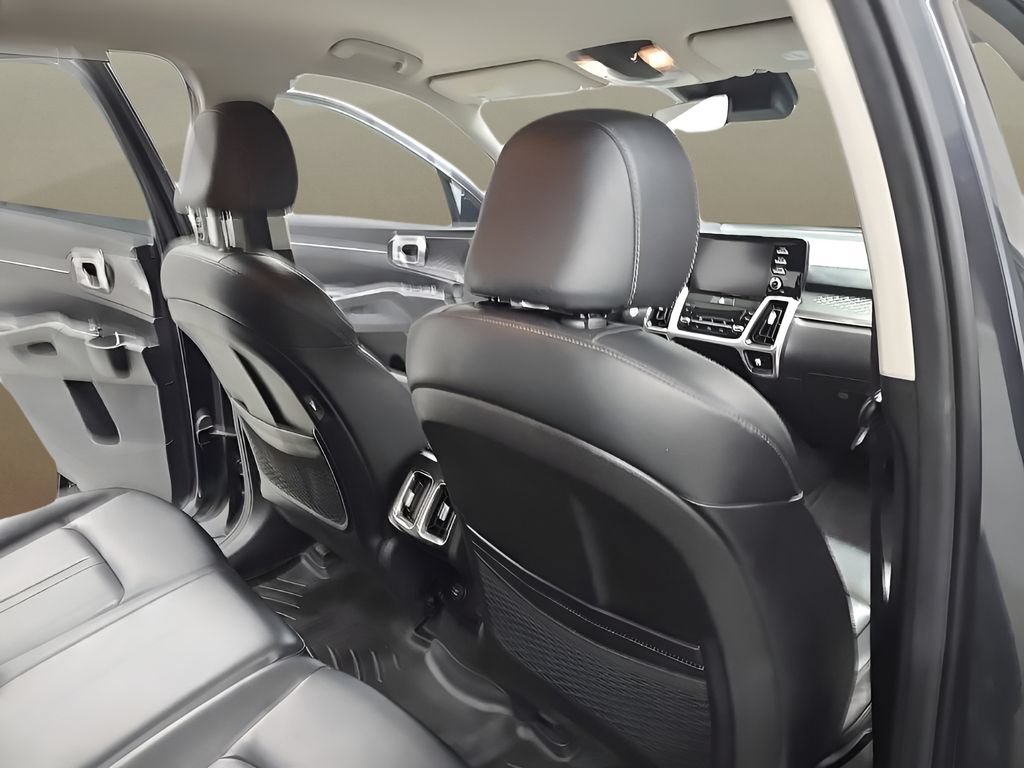 Used 2021 Kia Sorento S FWD image 18