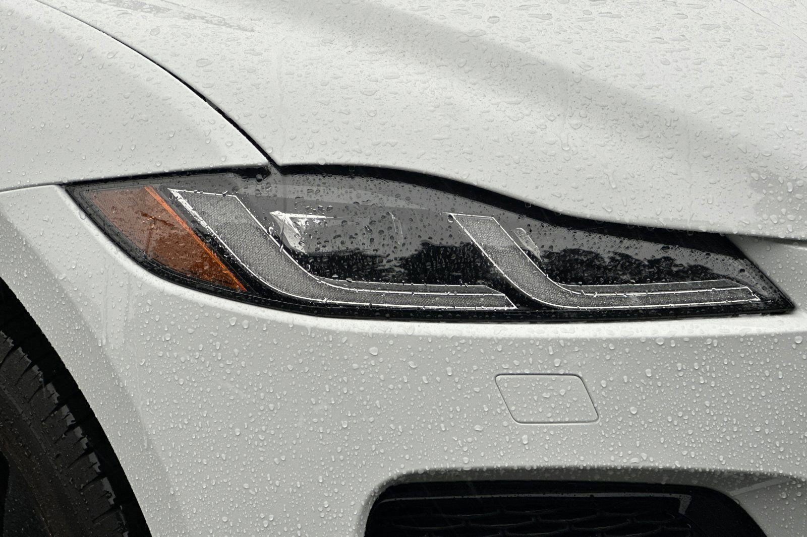 Used 2025 Jaguar F-PACE R-Dynamic S AWD/4WD image 9