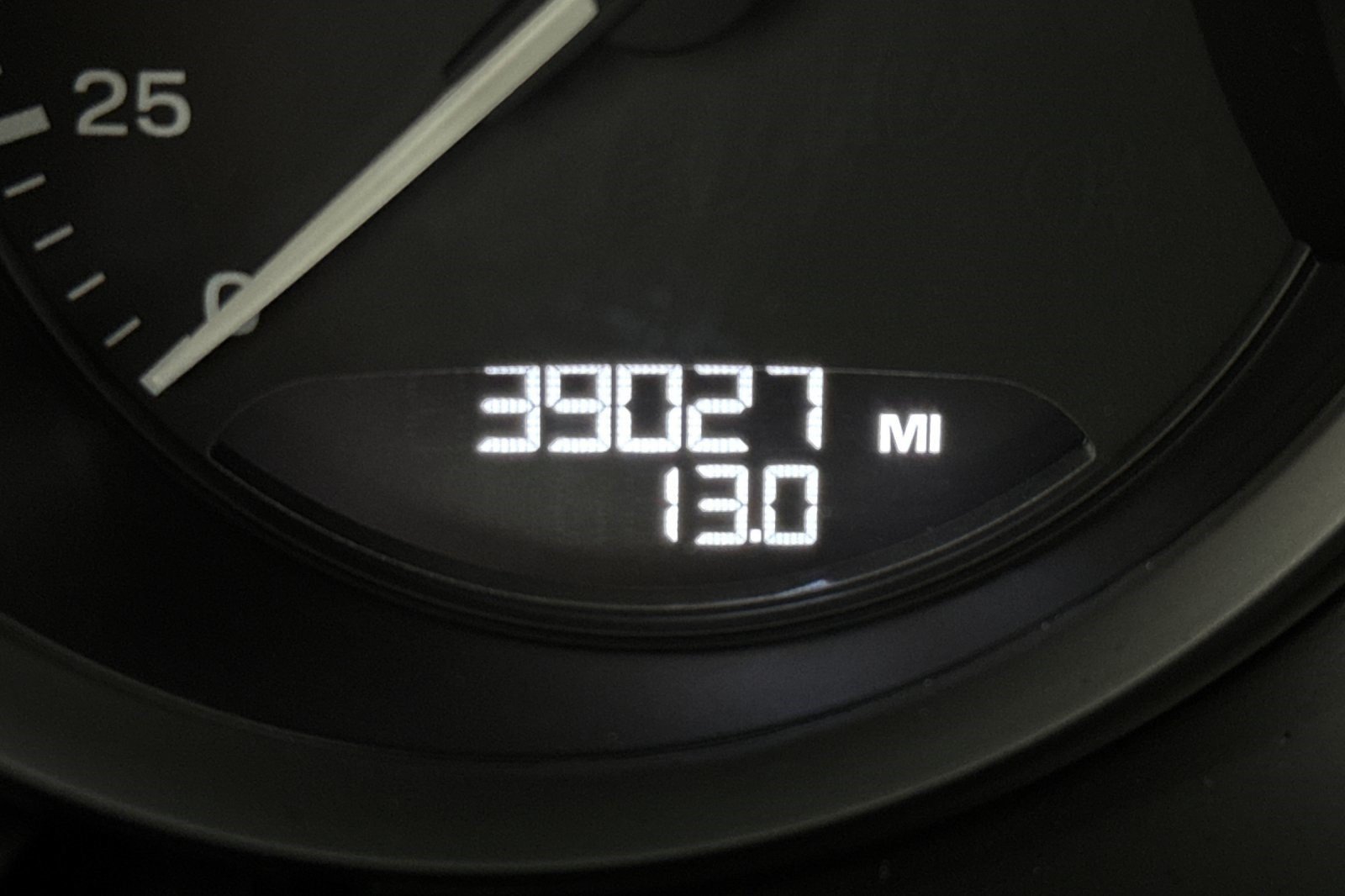 Used 2023 Porsche Macan AWD/4WD image 24