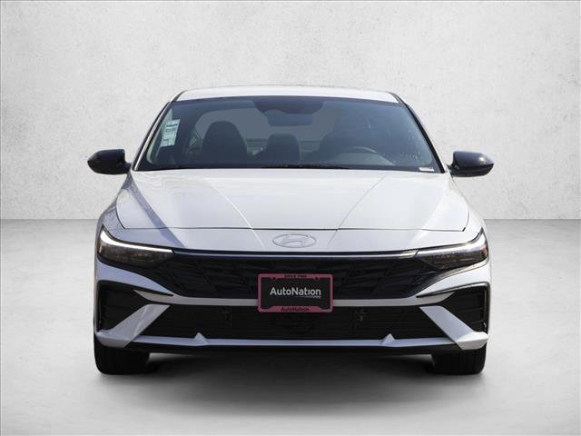 New 2025 Hyundai Elantra SEL image 2