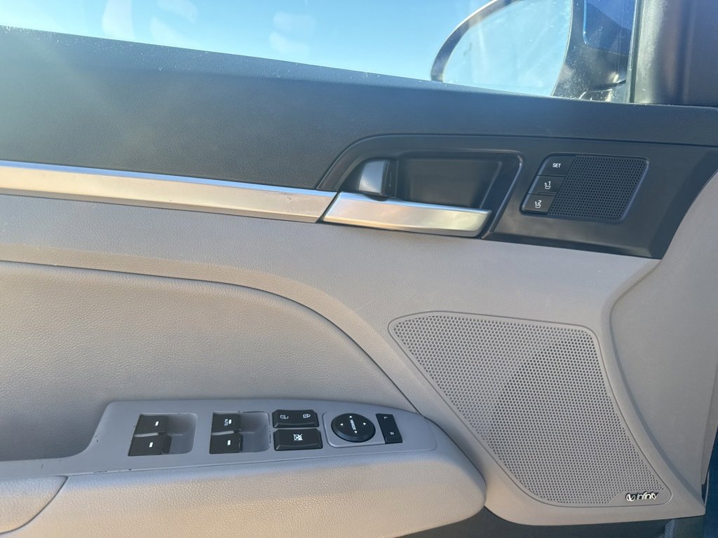 Used 2020 Hyundai Elantra Limited w/ Ultimate Package 03 image 12