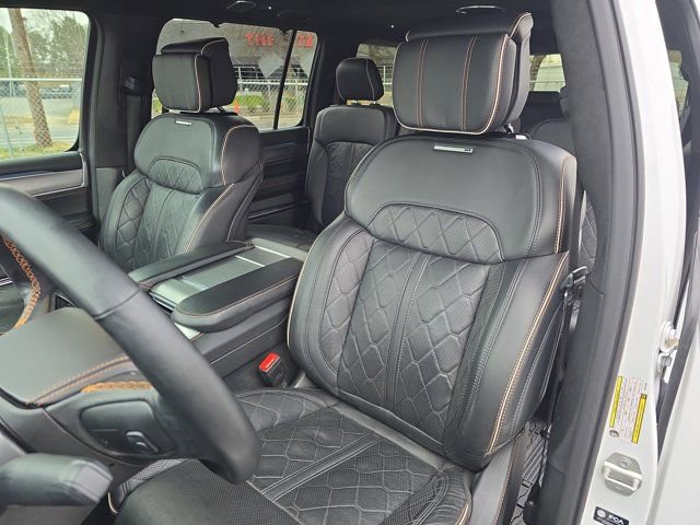 Used 2023 Jeep Grand Wagoneer L Series III image 16