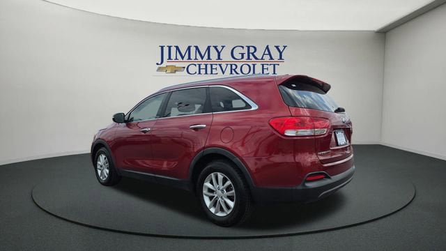 Used 2016 Kia Sorento LX w/ LX Convenience Package FWD image 3
