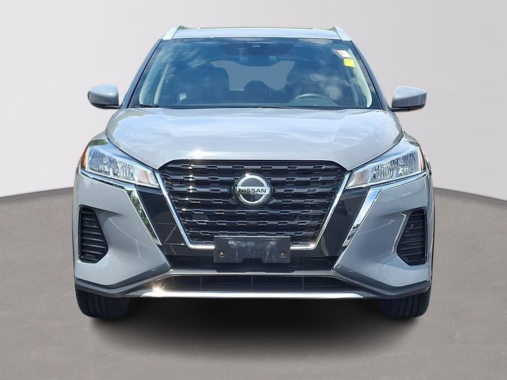 Used 2021 Nissan Kicks SV FWD image 2
