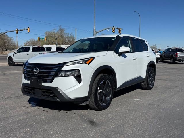 Used 2025 Nissan Rogue SV image 3