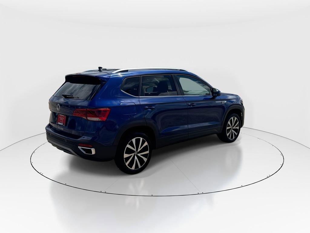 Used 2024 Volkswagen Taos SE FWD image 8