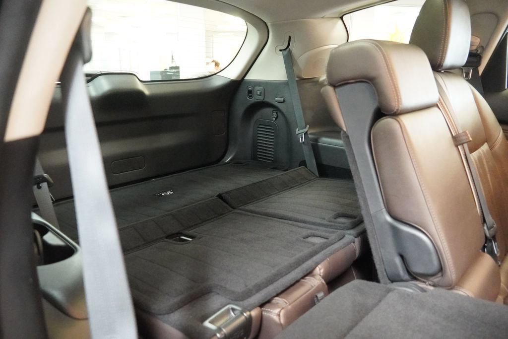 Used 2018 INFINITI QX60 Luxe w/ Deluxe Technology Package AWD/4WD image 38