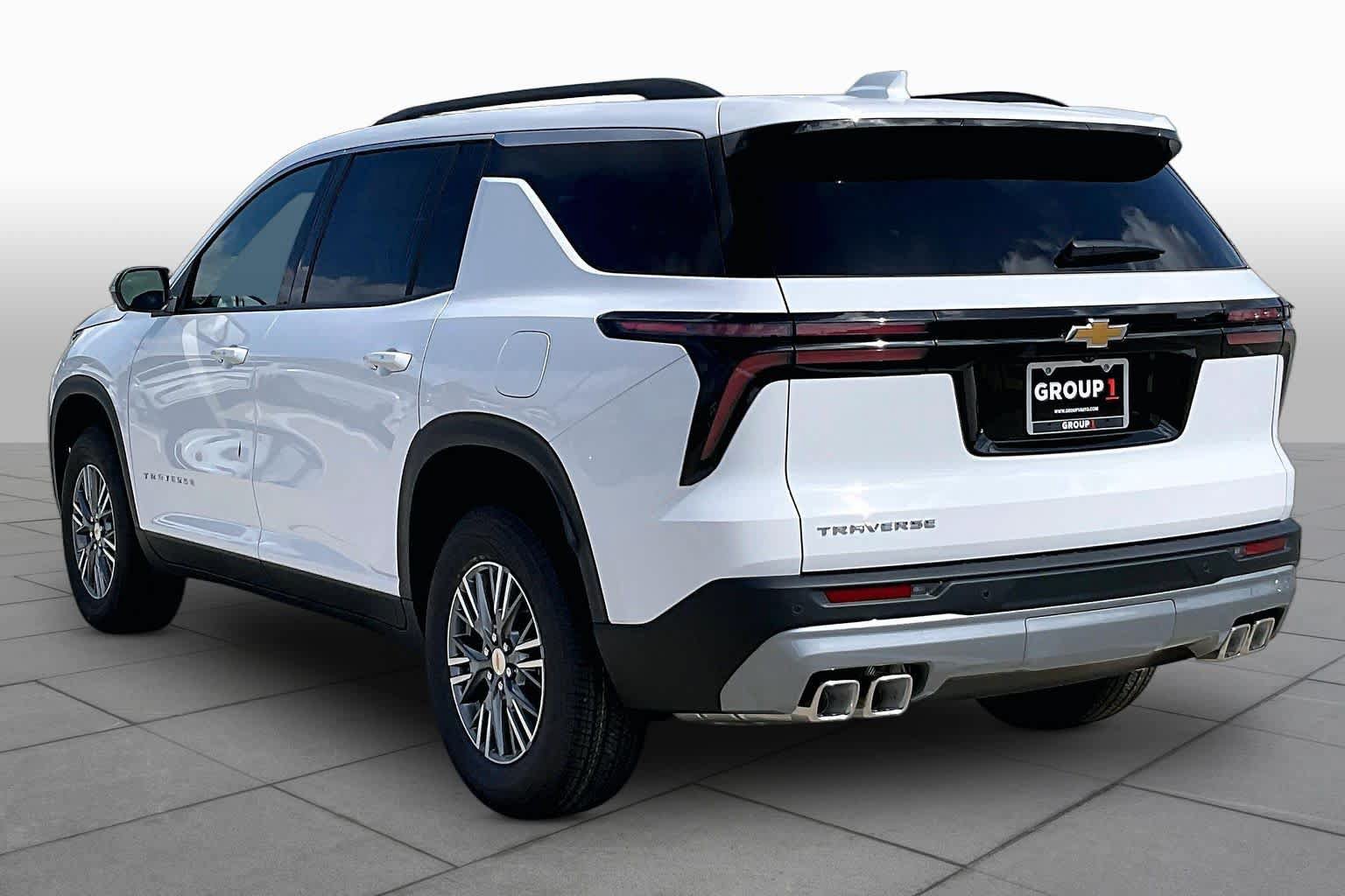 New 2027 Chevrolet Traverse LT w/ Driver Confidence Package FWD image 4
