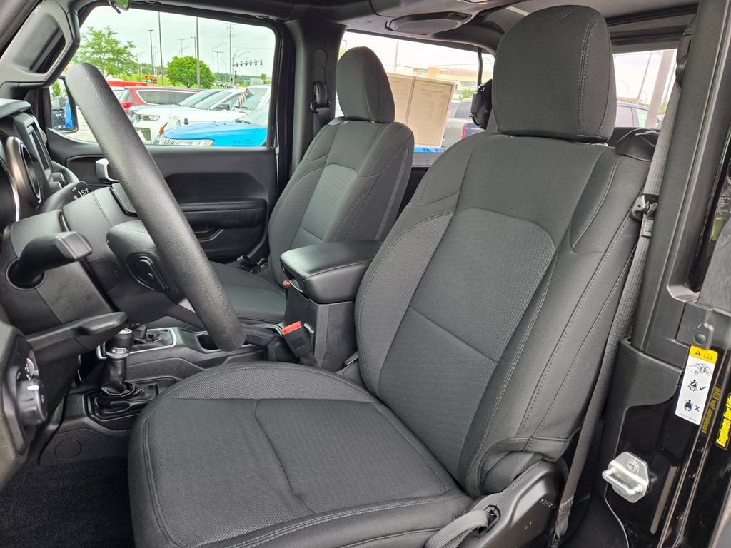 Used 2019 Jeep Wrangler Sport AWD/4WD image 15