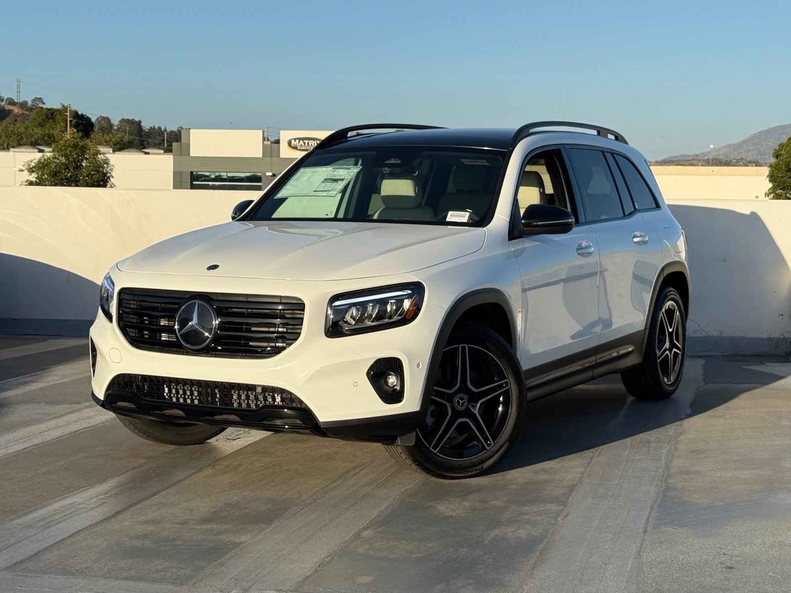 New 2026 Mercedes-Benz GLB 250 image 2