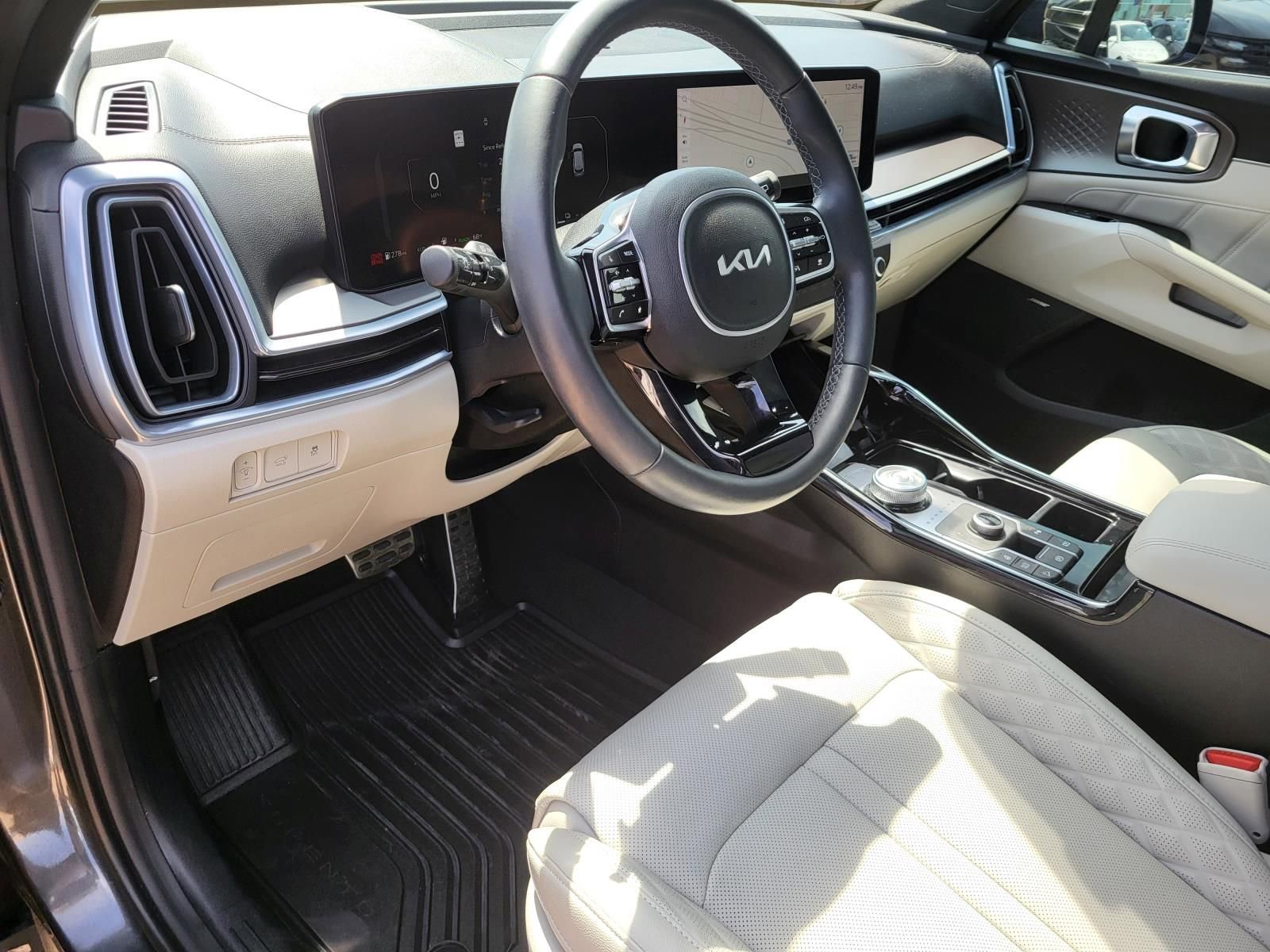 Used 2025 Kia Sorento SX Prestige image 23