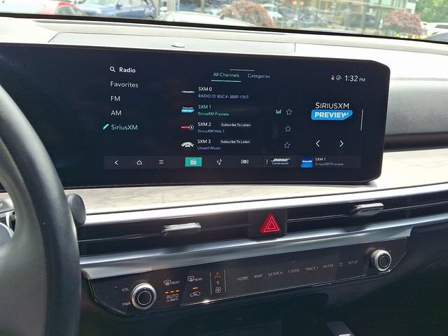 Used 2024 Kia Sorento SX Prestige w/ Sage Leather Package AWD/4WD image 18