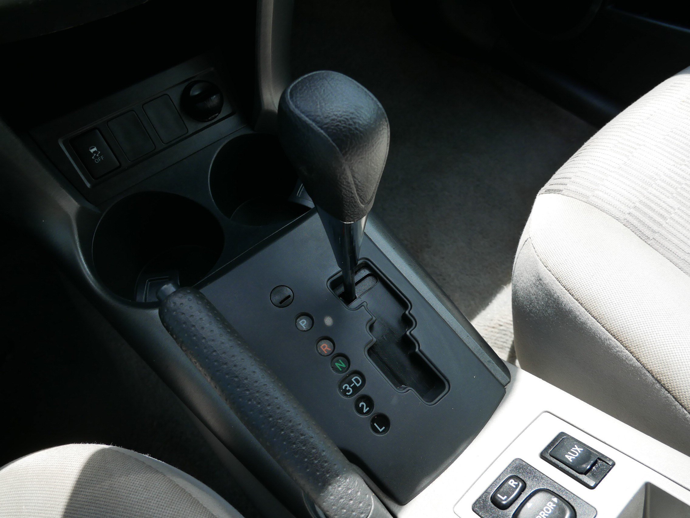 Used 2011 Toyota RAV4 2WD w/ Base L4 Extra Value Pkg image 24