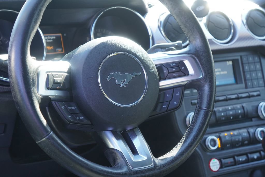 Used 2017 Ford Mustang EcoBoost image 12