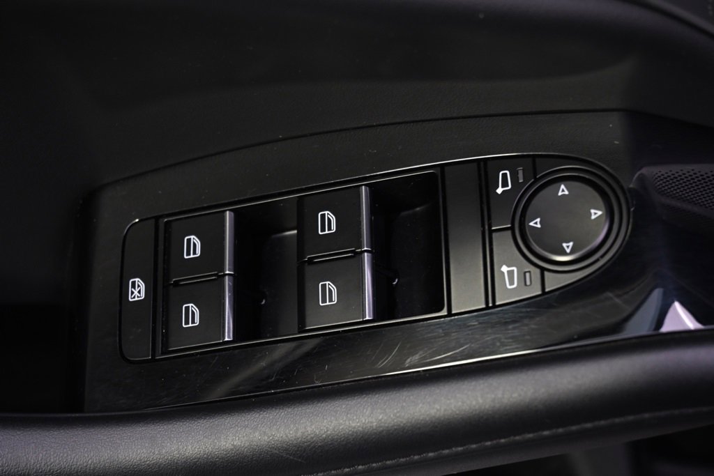 Used 2020 MAZDA MAZDA3 Hatchback w/ Premium Package image 23