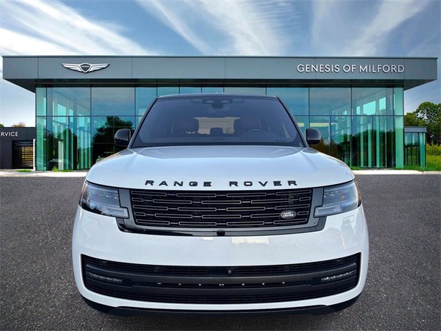 Used 2023 Land Rover Range Rover SE image 2