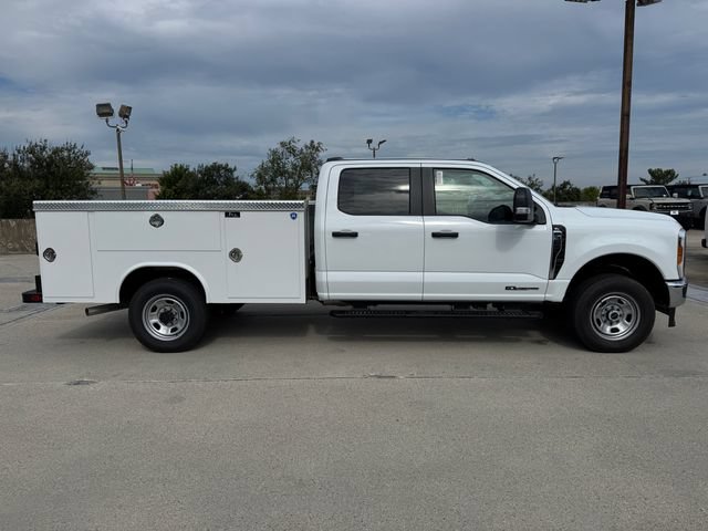 New 2026 Ford F350 XL w/ XL Chrome Package AWD/4WD image 3
