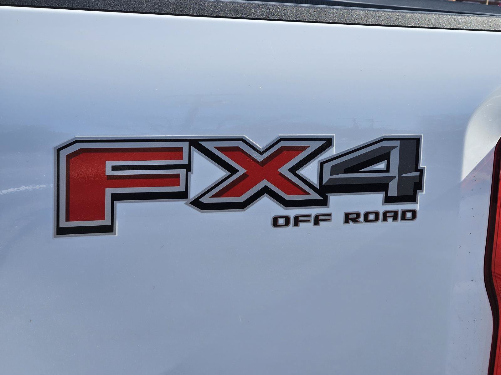 New 2026 Ford F250 XL w/ FX4 Off-Road Package AWD/4WD image 6