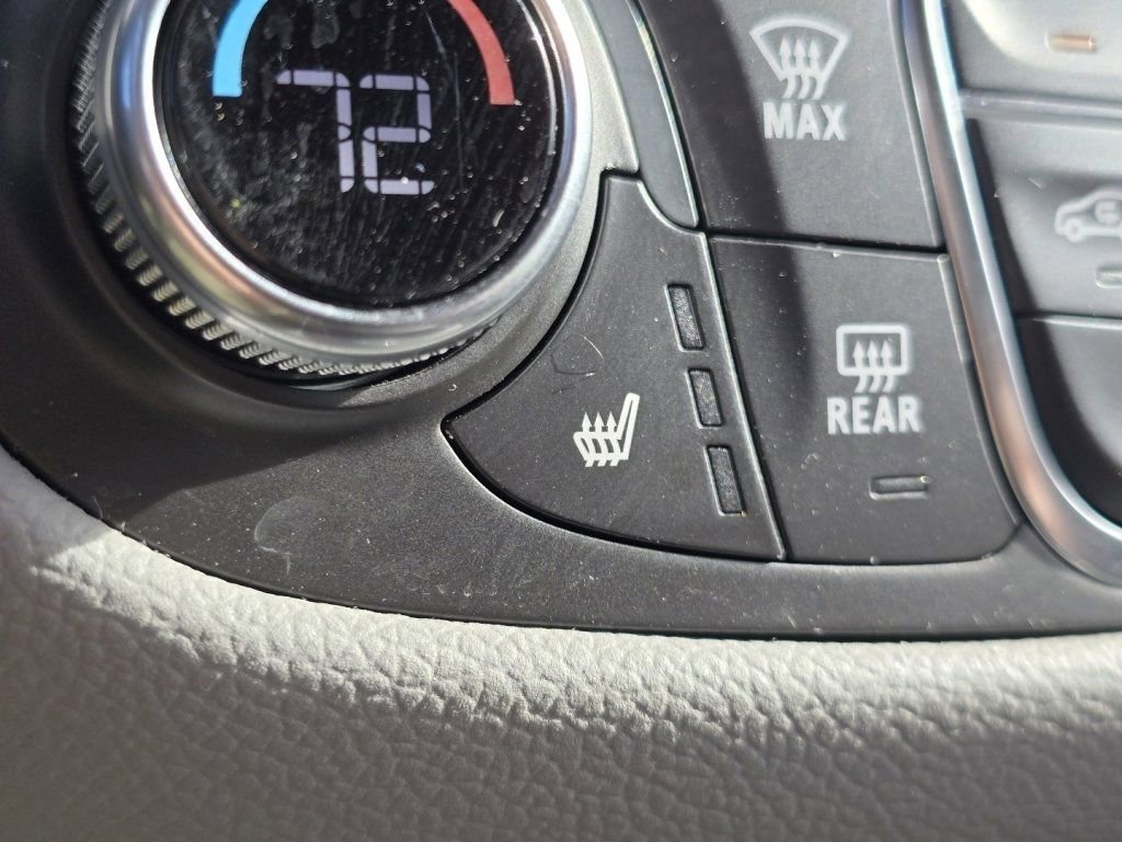 Used 2024 Chevrolet Equinox LT image 4