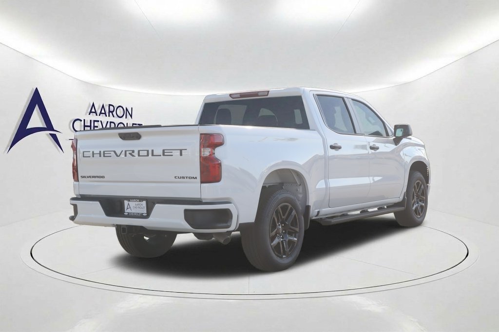 New 2026 Chevrolet Silverado 1500 Custom w/ LPO, Dark Essentials Package RWD image 4