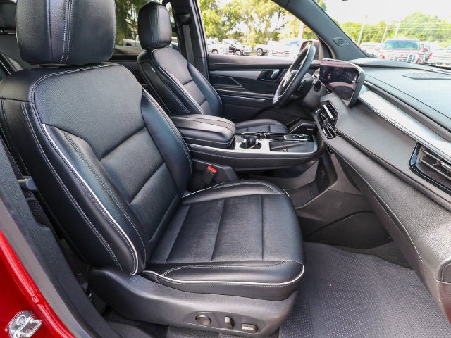 Used 2025 Buick Enclave Preferred AWD/4WD image 23