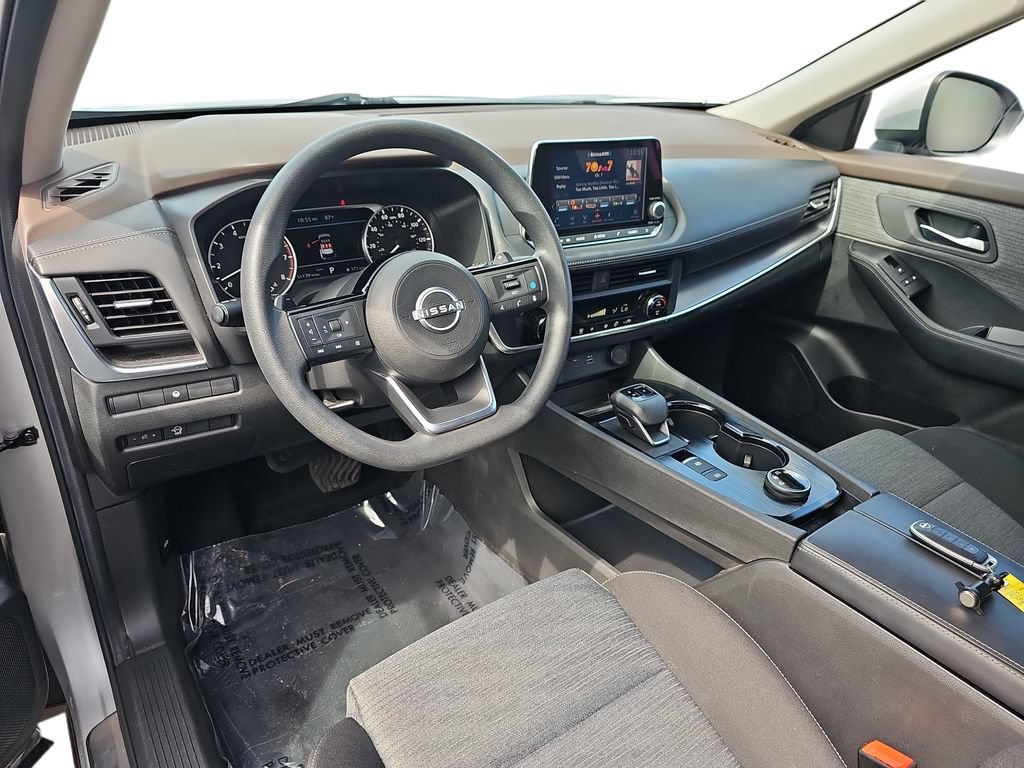 Used 2023 Nissan Rogue SV AWD/4WD image 16