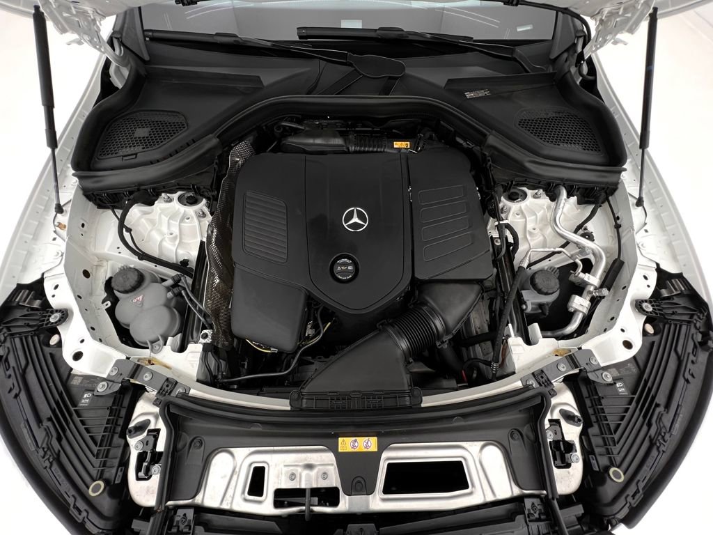 Used 2024 Mercedes-Benz GLC 300 4MATIC image 24