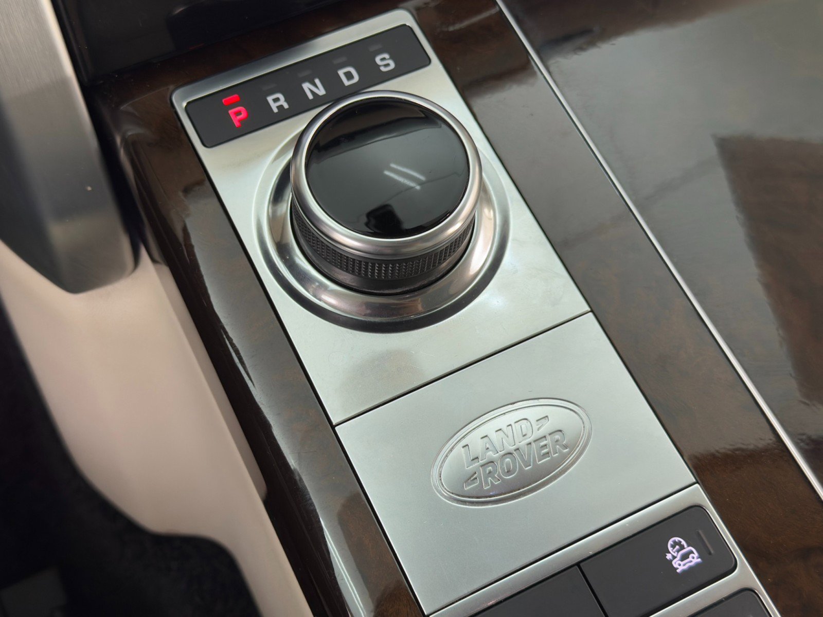 Used 2021 Land Rover Range Rover P525 Westminster Edition image 36