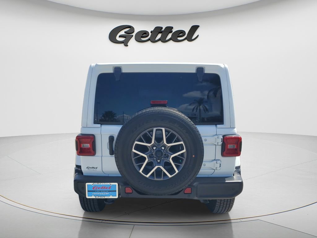 Used 2024 Jeep Wrangler Sahara w/ Technology Group image 5