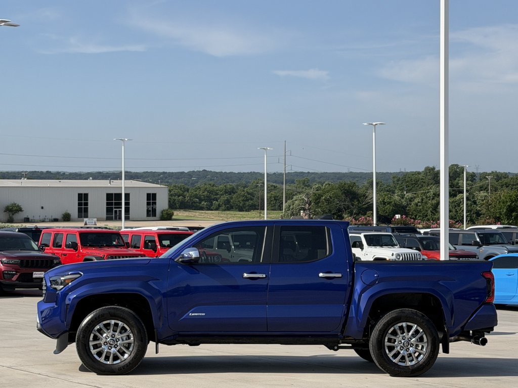 Used 2025 Toyota Tacoma Limited AWD/4WD image 3