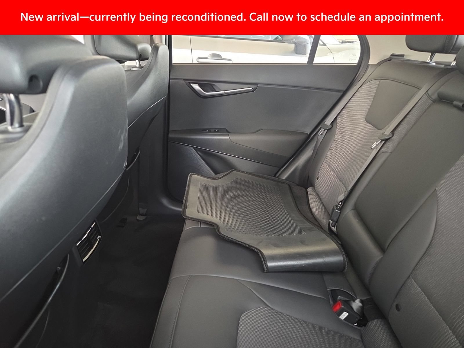 Certified 2023 Kia Niro Wind w/ Wind Preserve Package FWD image 9
