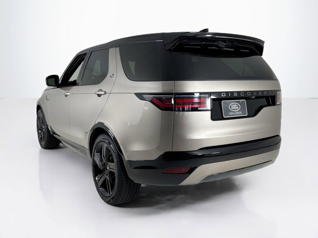 Used 2025 Land Rover Discovery Dynamic SE image 3
