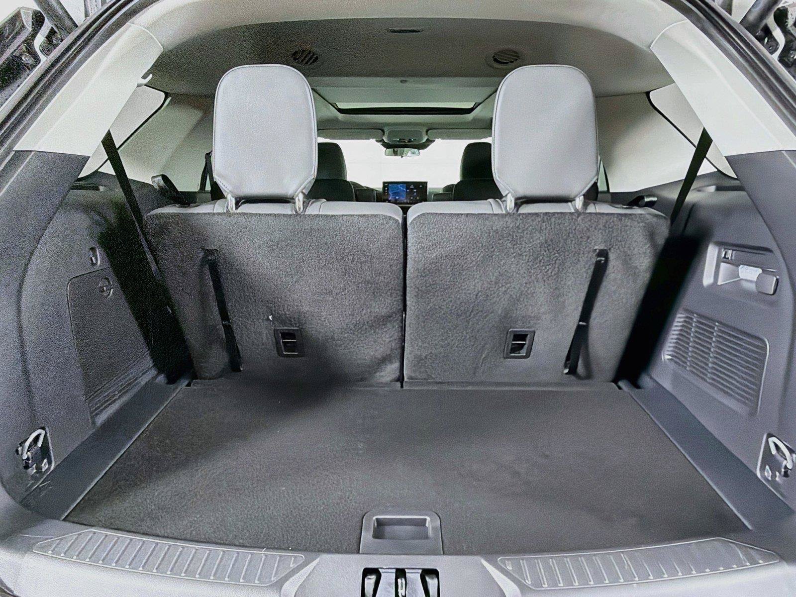 New 2026 Ford Explorer Active w/ Active Comfort Package AWD/4WD image 14