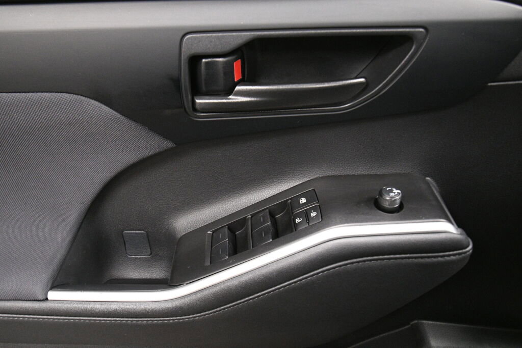 Certified 2023 Toyota Highlander L image 11