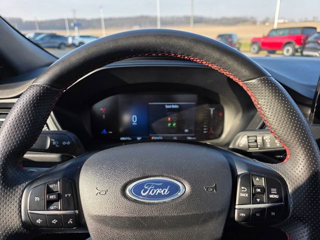 Used 2023 Ford Escape ST-Line image 12